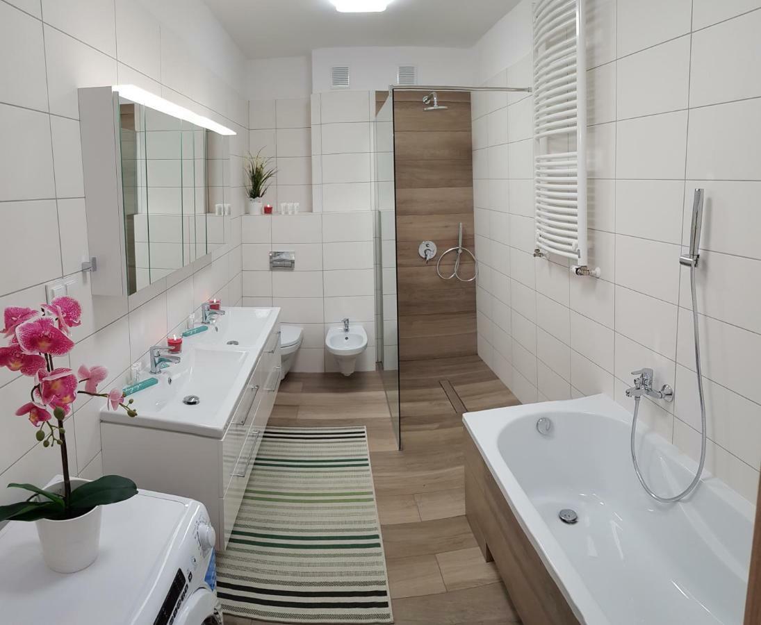 Apartamenty แอลบลอง ภายนอก รูปภาพ