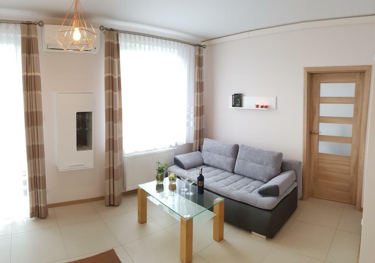 Apartamenty แอลบลอง ภายนอก รูปภาพ